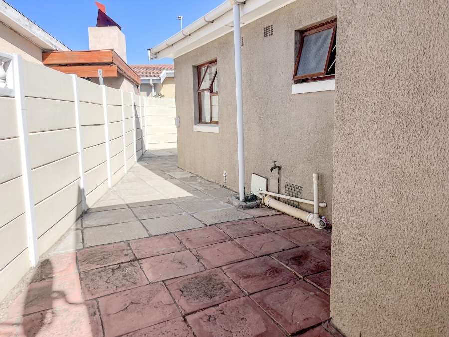3 Bedroom Property for Sale in Thornton Western Cape